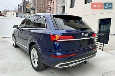 Внедорожник / Кроссовер Audi Q7 2020 в 