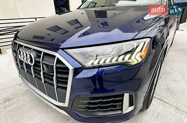 Внедорожник / Кроссовер Audi Q7 2020 в 