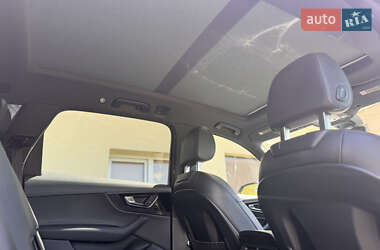 Внедорожник / Кроссовер Audi Q7 2017 в 