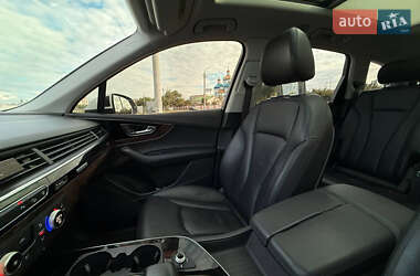 Позашляховик / Кросовер Audi Q7 2016 в 