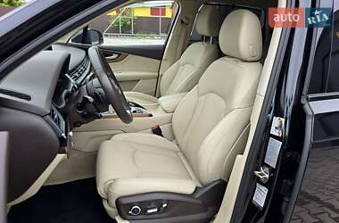 Внедорожник / Кроссовер Audi Q7 2018 в 