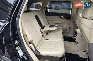 Внедорожник / Кроссовер Audi Q7 2018 в 