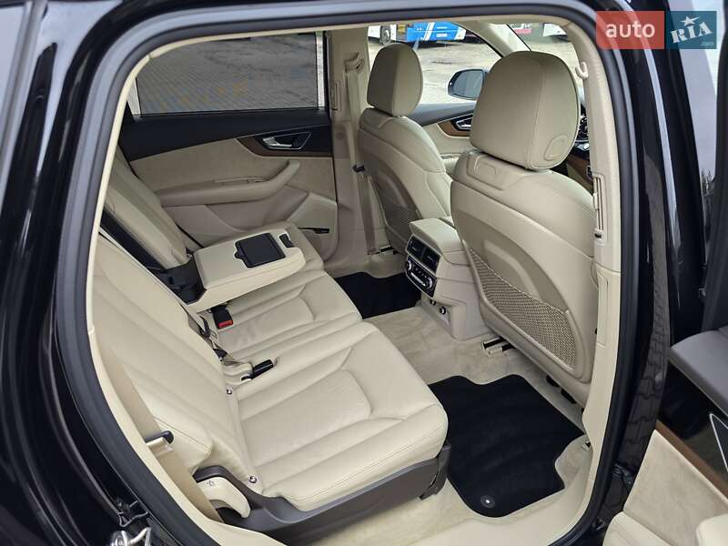 Внедорожник / Кроссовер Audi Q7 2018 в Ровно фото 61 Внедорожник / Кроссовер Audi Q7 2018 в Ровно