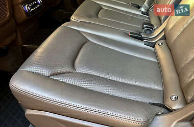 Внедорожник / Кроссовер Audi Q7 2016 в 