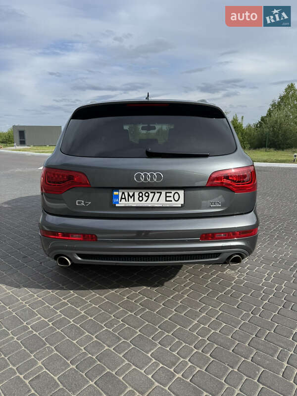 Внедорожник / Кроссовер Audi Q7 2013 в Житомире