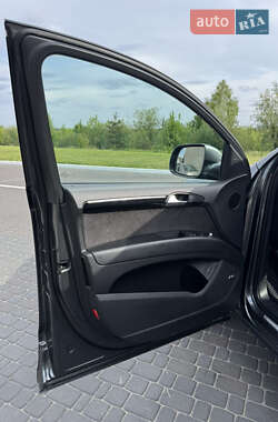 Внедорожник / Кроссовер Audi Q7 2013 в 