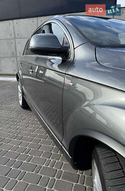 Внедорожник / Кроссовер Audi Q7 2013 в 