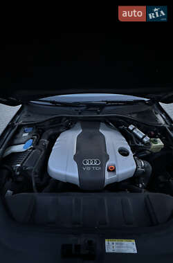 Внедорожник / Кроссовер Audi Q7 2013 в 