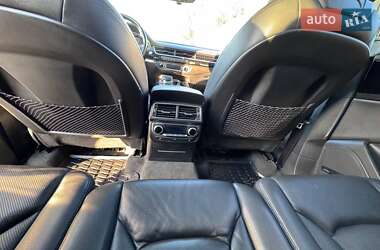Внедорожник / Кроссовер Audi Q7 2016 в 