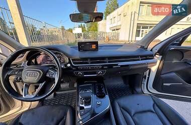 Внедорожник / Кроссовер Audi Q7 2017 в 