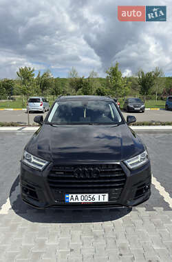 Позашляховик / Кросовер Audi Q7 2016 в 