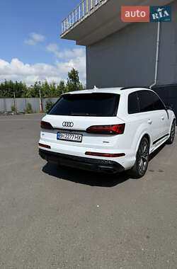 Внедорожник / Кроссовер Audi Q7 2025 в 