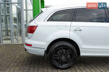 Внедорожник / Кроссовер Audi Q7 2015 в 