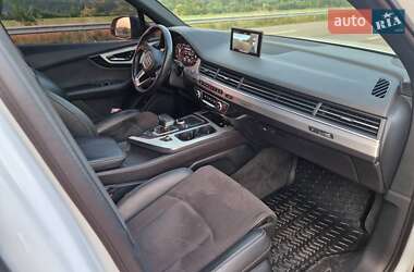 Внедорожник / Кроссовер Audi Q7 2017 в 