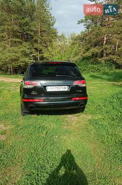 Внедорожник / Кроссовер Audi Q7 2008 в 