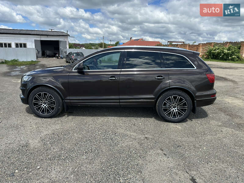Позашляховик / Кросовер Audi Q7 2011 в Косові