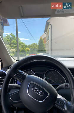 Внедорожник / Кроссовер Audi Q7 2015 в 