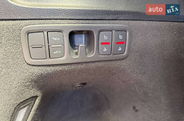 Позашляховик / Кросовер Audi Q7 2021 в 