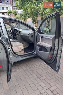 Внедорожник / Кроссовер Audi Q7 2006 в 