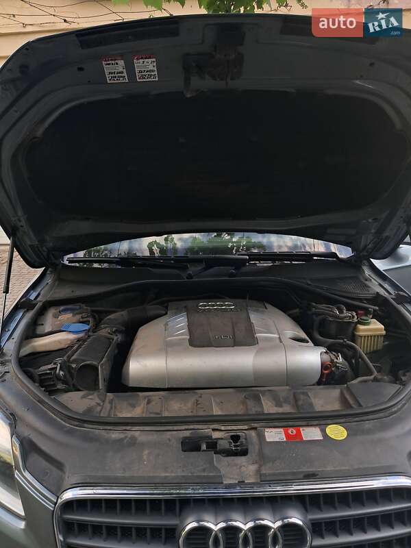 Внедорожник / Кроссовер Audi Q7 2006 в Измаиле