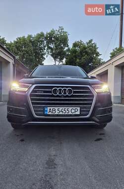 Позашляховик / Кросовер Audi Q7 2017 в Вінниці
