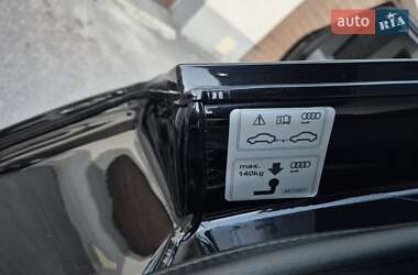 Позашляховик / Кросовер Audi Q7 2017 в 