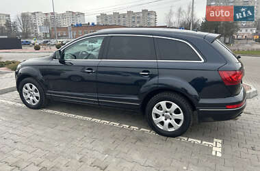 Внедорожник / Кроссовер Audi Q7 2010 в 