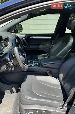 Внедорожник / Кроссовер Audi Q7 2012 в 