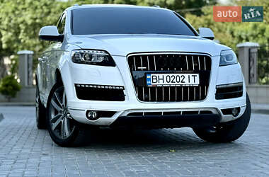 Позашляховик / Кросовер Audi Q7 2014 в 