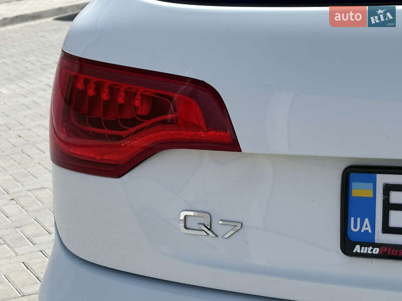 Внедорожник / Кроссовер Audi Q7 2014 в Одессе
