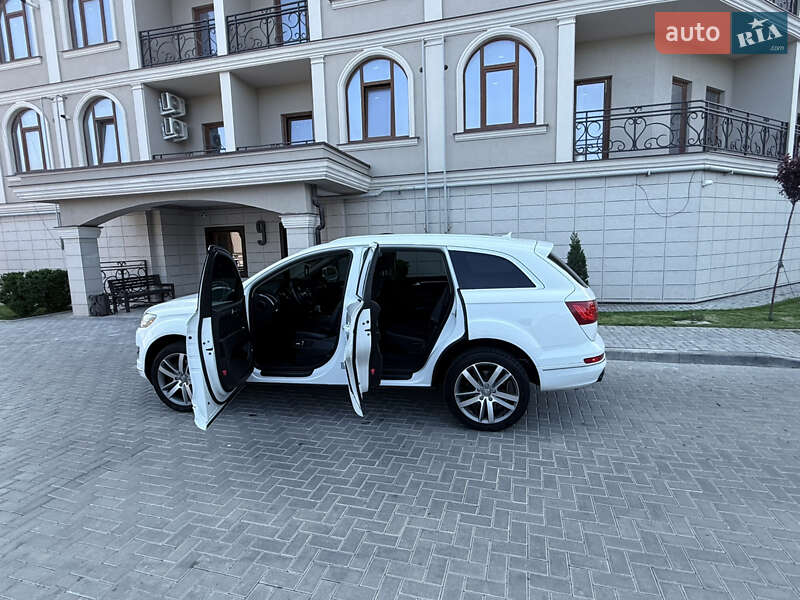 Внедорожник / Кроссовер Audi Q7 2014 в Одессе