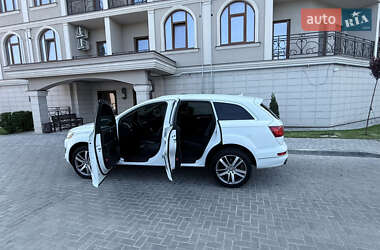 Позашляховик / Кросовер Audi Q7 2014 в 