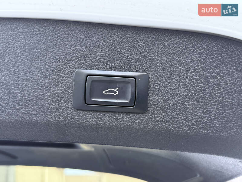 Внедорожник / Кроссовер Audi Q7 2014 в Одессе