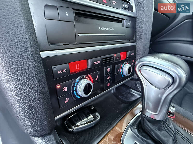 Внедорожник / Кроссовер Audi Q7 2014 в Одессе