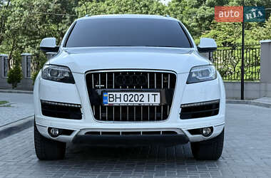 Позашляховик / Кросовер Audi Q7 2014 в 