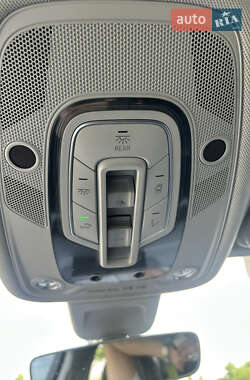 Внедорожник / Кроссовер Audi Q7 2015 в 