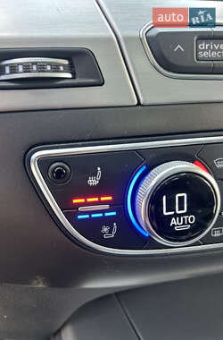 Внедорожник / Кроссовер Audi Q7 2015 в 