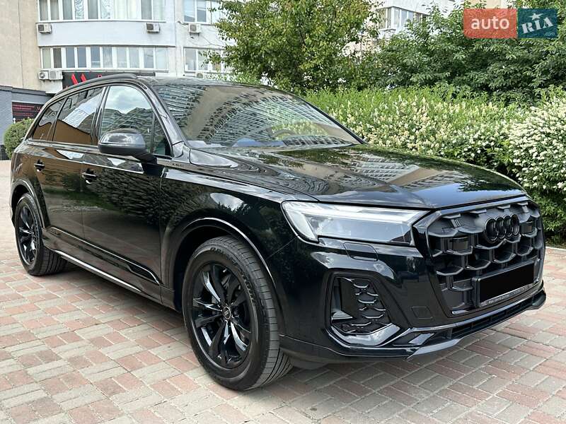 Внедорожник / Кроссовер Audi Q7 2024 в Киеве