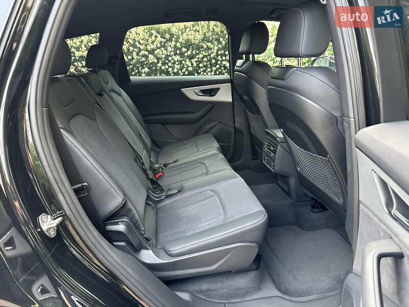 Внедорожник / Кроссовер Audi Q7 2024 в Киеве