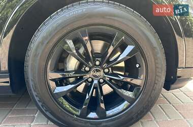 Внедорожник / Кроссовер Audi Q7 2024 в 