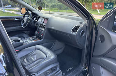 Позашляховик / Кросовер Audi Q7 2008 в 