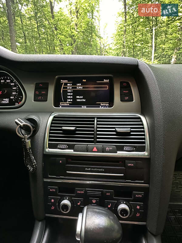 Позашляховик / Кросовер Audi Q7 2013 в Луцьку