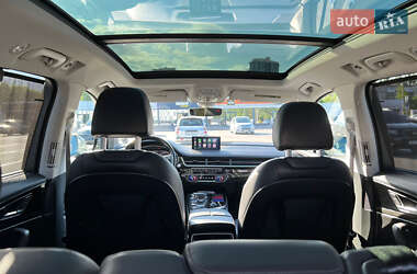 Внедорожник / Кроссовер Audi Q7 2015 в 
