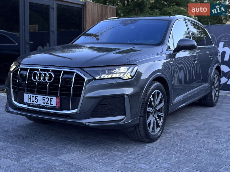 Внедорожник / Кроссовер Audi Q7 2021 в 
