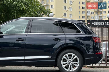 Внедорожник / Кроссовер Audi Q7 2017 в 