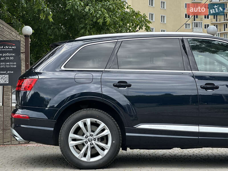 Внедорожник / Кроссовер Audi Q7 2017 в Одессе