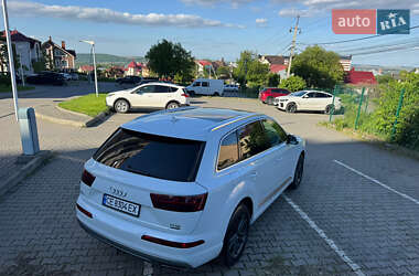 Позашляховик / Кросовер Audi Q7 2018 в 