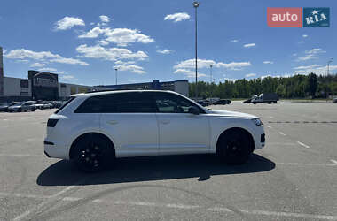 Внедорожник / Кроссовер Audi Q7 2017 в 