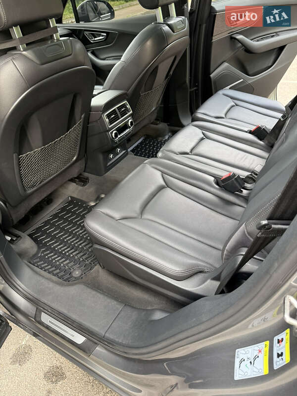 Позашляховик / Кросовер Audi Q7 2017 в Києві