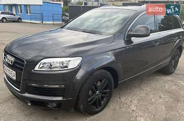Внедорожник / Кроссовер Audi Q7 2009 в 
